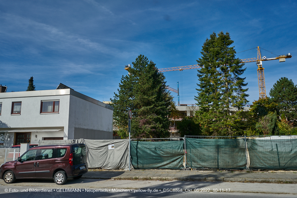 04.10.2022 - Baustelle an der Niederalmstraße 16 und Hugo-Lang-Bogen 13 in Neuperlach-Trudering